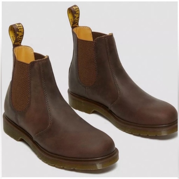 Dr. Martens Shoes - ⭐️NWT: DR. MARTENS - Leather Chelsea Boots - Women's Size 10/ Men's Size 9